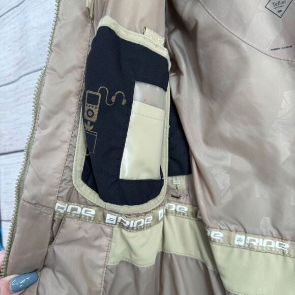 Ride Snowboards Cell 5 Series Quilted Jacket Women's Size XS Black - Picture 7 of 13